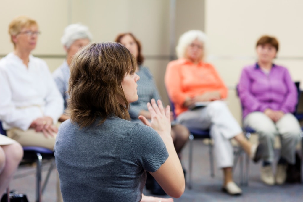 First aid in mental health for a group of people